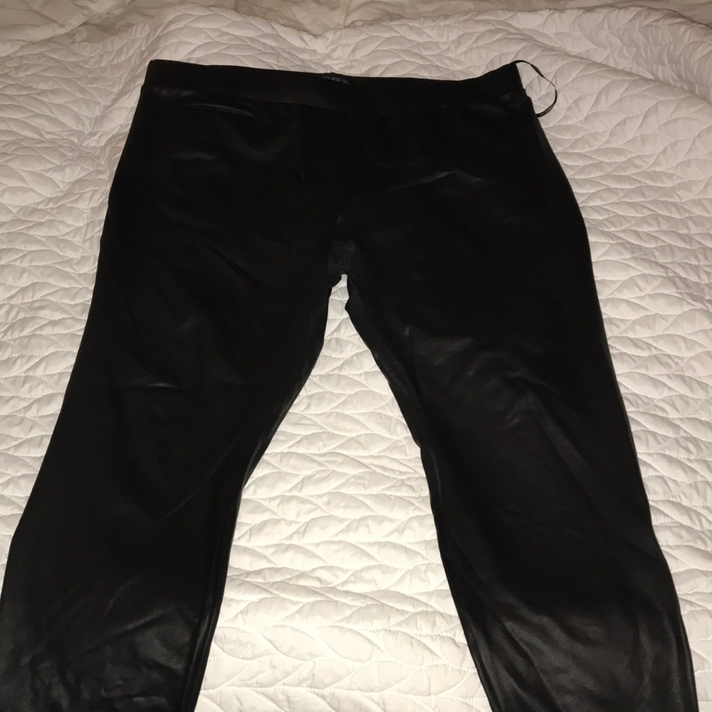 Faux leather leggings forever 21
